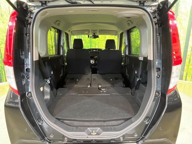 ���i�̂���������ʋ΁A���}���ɏ\���ȉ׎��X�y�[�X���m�ۂ��Ă���܂��B�Z�J���h�V�[�g��|���ƁA�傫�ȉו��̐ύڂ��\�ł���