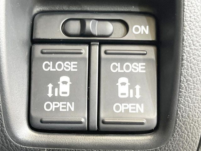 �y�����p���[�X���C�h�h�A�z�X�}�[�g�L�[��^�]�Ȃ̃X�C�b�`�Ō�ȗ����X���C�h�h�A�̊J���\���d��������͂����ăh�A���J����K�v�������A�����Ȃ��q�l�ł��ȒP�ɊJ���߂ł����K�ł���