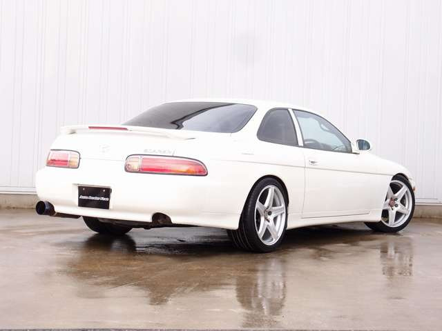 �l�C�̃\�A�� 25GT-T 5MT�J�X�^���ԗ��̓���!�󏭉��l�̍����T�����[�t�𑕔����ATEIN�ԍ����ARAYSTRD�X�|�[�c18AW�A���}�t���[�ȂǏ[�������̈��B�^�C�~���O�x���g�������ς�