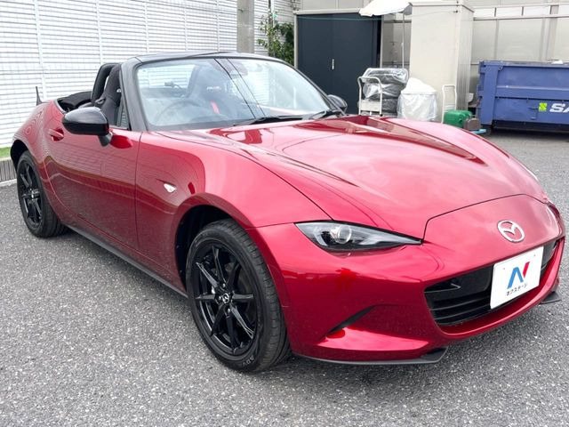 大好評のボディコーティング「弾スプラッシュコート」もご納車までに施工可能。通常のガラスコートと異なる、耐久年数6年の無機質ガラスコーティングが、ボディをキレイな状態に保ってくれます。