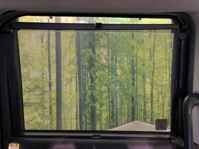 �y���[���V�F�[�h�z��������ԊO����̌���ῂ����Ƃ��ɃT�b�ƈ����o���Ďg����A���[���i�[�^�C�v�̃T���V�F�[�h�𑕔��B��Ȃɏ�������q�l���E�g�E�g�����������ȂǁA���Ђ����p����������