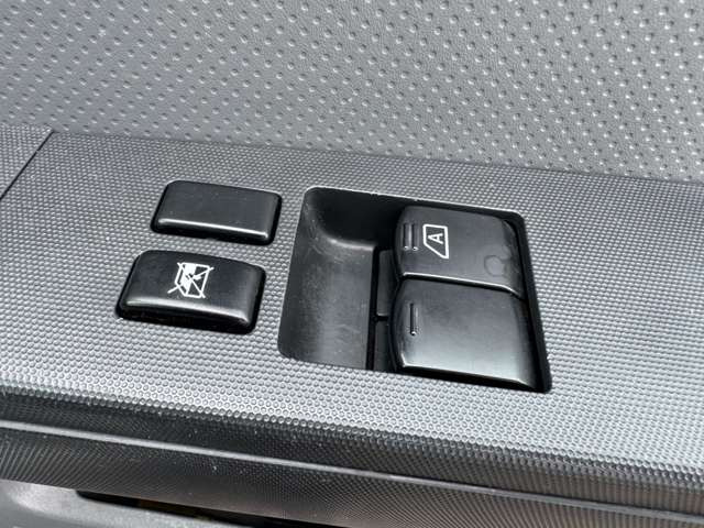 ��JR�]�ʉw�܂ł��}���ɏオ��܂��������X���A������ʋ@�ւł��z���̍ۂɂ̓X�^�b�t�����}���ɏオ��܂��B���C�y�ɂ��\���t����������!