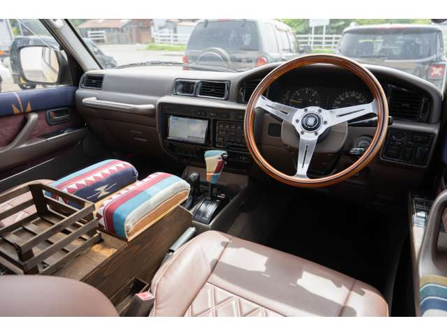 �����̓��[���N���[�j���O�Ǝҗl�ɂă��[���N���[�j���O���{�\��ł��B