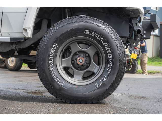 �^�C���T�C�Y��285/75R16�ɂȂ�܂��B