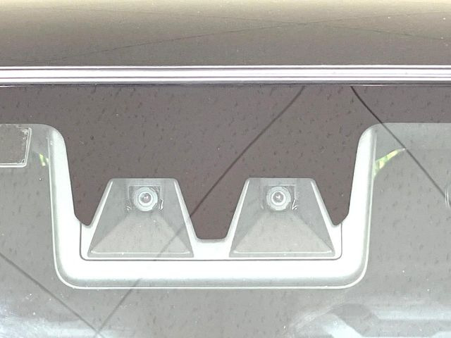 �y�X�}�[�g�A�V�X�g�z���s���ɑO���̎ԗ�����F�����A�Փ˂������Ȏ��͌x��ƃu���[�L�ŏՓˉ���Ɣ�Q�y�����A�V�X�g�B�����S�Ƀh���C�u�����y���݂��������܂��B