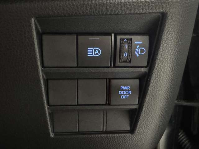 お車の機能や安全装備に関して気になる方は、ぜひ一度ご来店ください!その場でスタッフがご説明可能です!