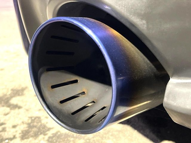 �yHKS���}�t���[�z�����ɂ͂Ȃ������ӂ��u���p�v�����o����HKS�}�t���[�t��!�r�W���A���E�T�E���h���ɂ������̈��Ɏd�オ���Ă���܂���