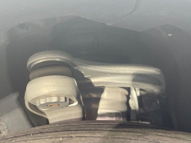 �����X�ł́A�e���[�J�[�̐�p�f�f�e�X�^�[�𓱓��B���Ǝ��i�����e�N�j�J���X�^�b�t���풓���Ă���܂��̂ŁA������̍ۂɂ����S���Ă����p���������܂��B