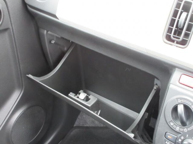 �Ԍ��ؓ��ꓙ���ވꎮ�����[�ł���O���[�u�{�b�N�X�ł��B