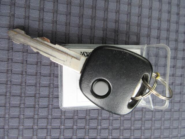 �X�}�[�g�L�[�ŁA�h�A���y�X�J��