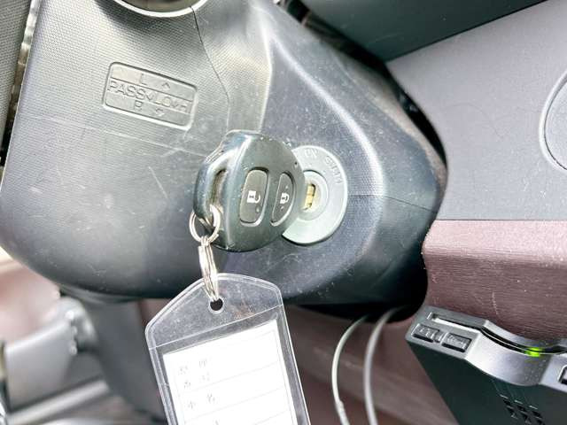 �y�L�[���X�G���g���[�z���ꂽ�ꏊ����h�A�̊J���ł��A�����^�b�`�Ŋy�X��荞�߂܂���