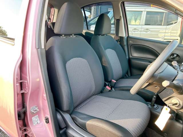 ���X�ł͌y�����Ԃ��畁�ʎԂ܂ŕ��L���I�[�����[�J�[�̎Ԏ�E�F�E�O���[�h��L�x�ɑ����Ă���܂��B