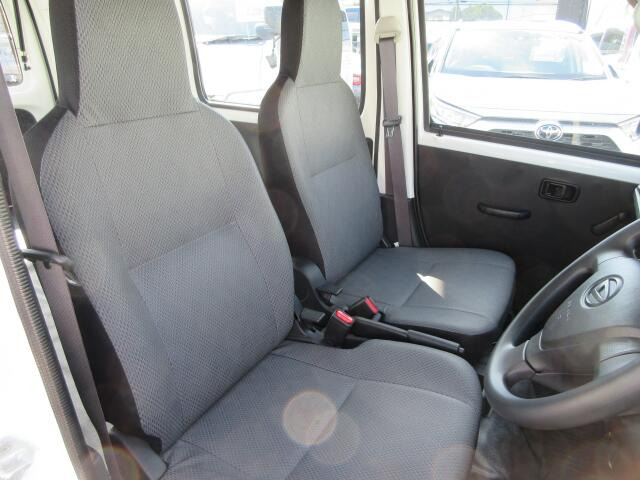 �t�����g�V�[�g����ԗǍD�ł���B�傫�ȉ�����Ȃ��A���S�ł��B����S�n�������ł���B