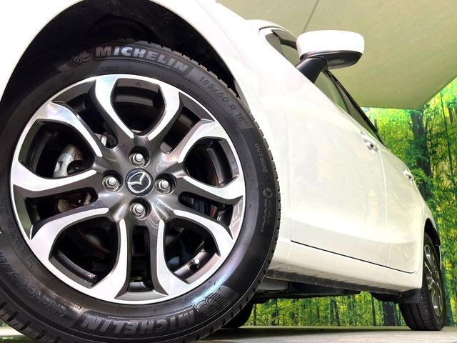 �y����16�C���`�A���~�z�C�[���z�O�ςɃ}�b�`���������A���~�z�C�[���𑕒����Ă���܂��B�e��ЊO�A���~�z�C�[����A�X�^�b�h���X�^�C�����戵�����Ă���܂��B���񂲑��k����������