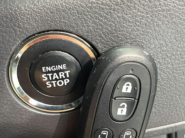 �y�L�[���X�X�^�[�g�V�X�e���z�J�o����|�P�b�g�ɓ��ꂽ�܂܂ł��h�A�̎{���E�������\�ȃX�}�[�g�L�[�𑕔��B�G���W���̃I���E�I�t�����J�M�����o���K�v����������Ƃ��Ă��֗��ł���