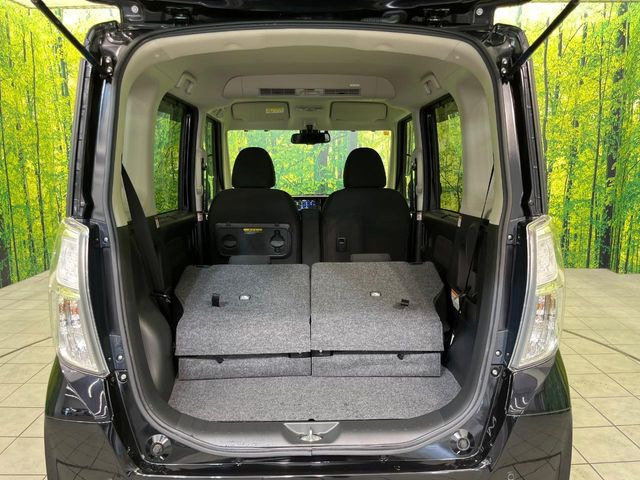 普段のお買い物や通勤、送迎等に十分な荷室スペースを確保しております。セカンドシートを倒すと、大きな荷物の積載も可能です♪