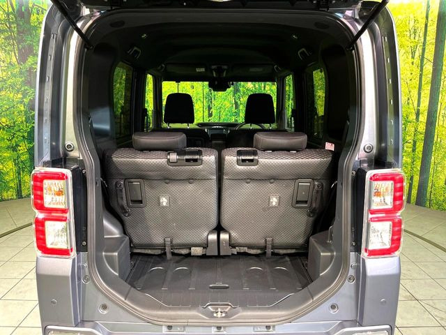 ���i�̂���������ʋ΁A���}���ɏ\���ȉ׎��X�y�[�X���m�ۂ��Ă���܂��B�Z�J���h�V�[�g��|���ƁA�傫�ȉו��̐ύڂ��\�ł���