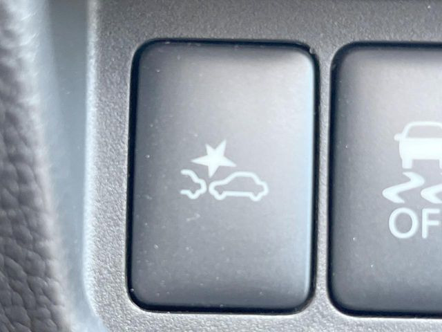 �y�O�He-Assist�z���s���ɑO���̎ԗ�����F�����A�Փ˂������Ȏ��͌x��ƃu���[�L�ŏՓˉ���Ɣ�Q�y�����A�V�X�g�B�����S�Ƀh���C�u�����y���݂��������܂��B