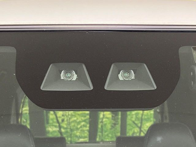 �y�X�}�[�g�A�V�X�g�z���s���ɑO���̎ԗ�����F�����A�Փ˂������Ȏ��͌x��ƃu���[�L�ŏՓˉ���Ɣ�Q�y�����A�V�X�g�B�����S�Ƀh���C�u�����y���݂��������܂��B