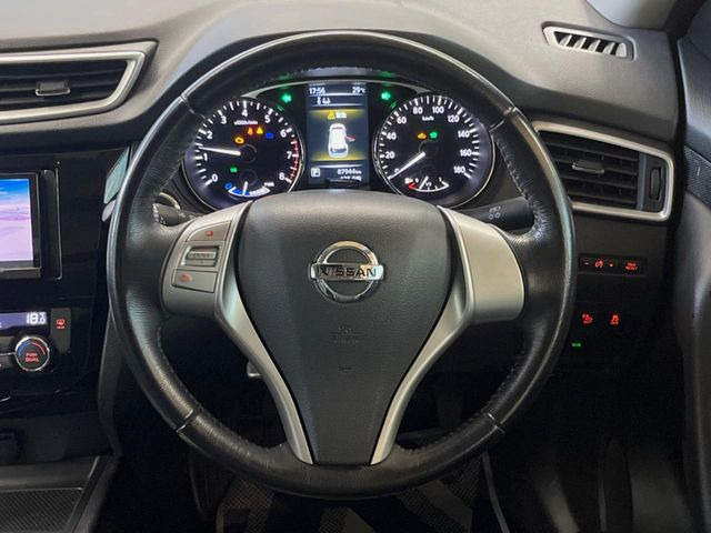 �y�����v�����X�e�A�����O�z�㎿�Ȋv���g�p���邱�ƂŁA��ɂ����������݂ƂĂ��^�]���₷���n���h���ł���