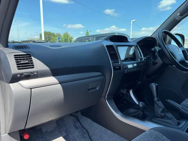 ���X�ł͂��_�񒸂��܂������q�l�Ƀh���C�u���R�[�_�[��K���X�R�[�e�B���O�{�H�ȂǁA���l�i��}���Ă��񋟂����Ē����Ă���܂��B�ڍׂ̓X�^�b�t�܂ł��C�y�ɂ��₢���킹���������܂��B