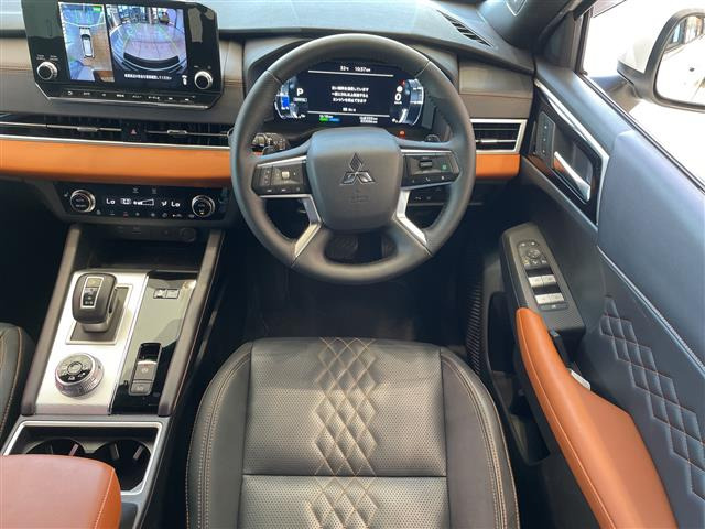 アウトランダーPHEV 2.4 P 4WD