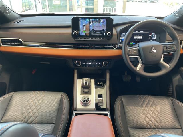 アウトランダーPHEV 2.4 P 4WD