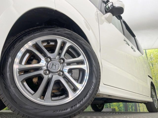 【純正14インチアルミホイール】外観にマッチした純正アルミホイールを装着しております。各種社外アルミホイールや、スタッドレスタイヤも取扱いしております。是非ご相談ください♪