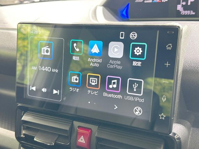 【ディスプレイオーディオ】お手持ちのスマートフォンとの連携で、ナビや音楽再生など各種アプリを使用可能。スマホに近い感覚でお使いいただけます♪