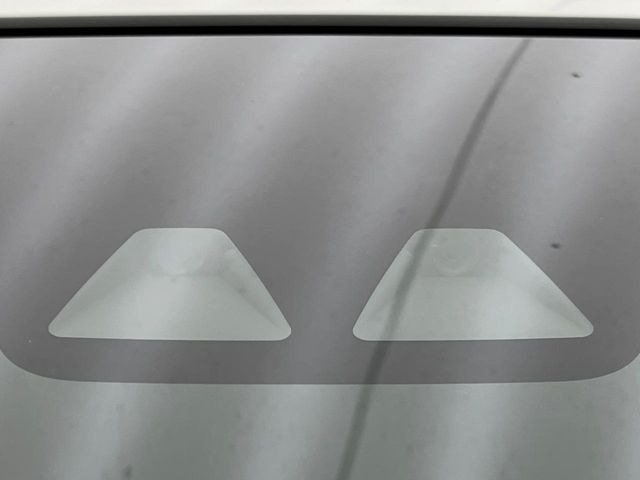 �y�X�}�[�g�A�V�X�g�z���s���ɑO���̎ԗ�����F�����A�Փ˂������Ȏ��͌x��ƃu���[�L�ŏՓˉ���Ɣ�Q�y�����A�V�X�g�B�����S�Ƀh���C�u�����y���݂��������܂��B