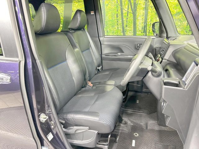 運転席シート廻りは使用感も少なく、良好な状態となっています。丁寧に使われていたことがよくわかりますね。