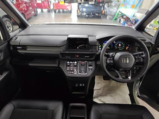 ステップワゴン2.0 e:HEV スパーダ