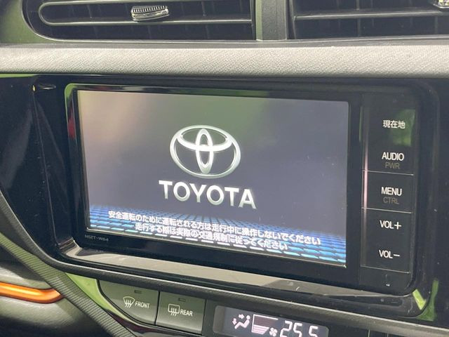 �y�����i�r�z�l�C�̏����i�r�𑕔����Ă���܂��B�i�r�̎g���₷���͂������A�I�[�f�B�I�@�\���[��!�L�����v�◷�s�͂������A�ʋ΂┃�����ȂǕ��i�̃h���C�u���y�����Ȃ�͂���