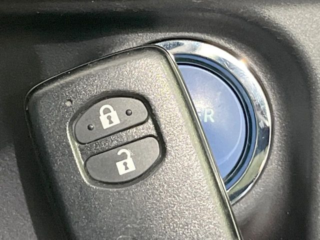 �y�X�}�[�g�L�[�z�J�o����|�P�b�g�ɓ��ꂽ�܂܂ł��h�A�̎{���E�������\�ȃX�}�[�g�L�[�𑕔��B�G���W���̃I���E�I�t�����J�M�����o���K�v����������Ƃ��Ă��֗��ł���