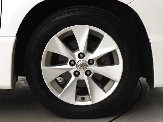 お客様のお好みの新品18インチ、19インチ、20インチホイール装着可能!ダウンサスなどローダウンも取付可能です!ヴァルドやワークなどのメーカー品も取り寄せ可能です!