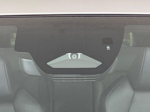 �y�g���^�Z�[�t�e�B�Z���X�z���s���ɑO���̎ԗ�����F�����A�Փ˂������Ȏ��͌x��ƃu���[�L�ŏՓˉ���Ɣ�Q�y�����A�V�X�g�B�����S�Ƀh���C�u�����y���݂��������܂��B