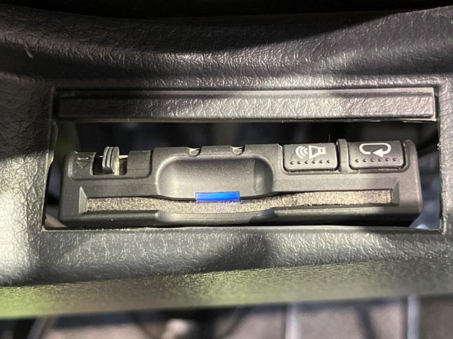 【ETC】高速道路の料金所をストレスなく通過!話題のスポットやサービスエリアに多い「スマートIC」利用時は必須のアイテムです。当店でセットアップを実施、ご納車当日からすぐにご利用いただけます!