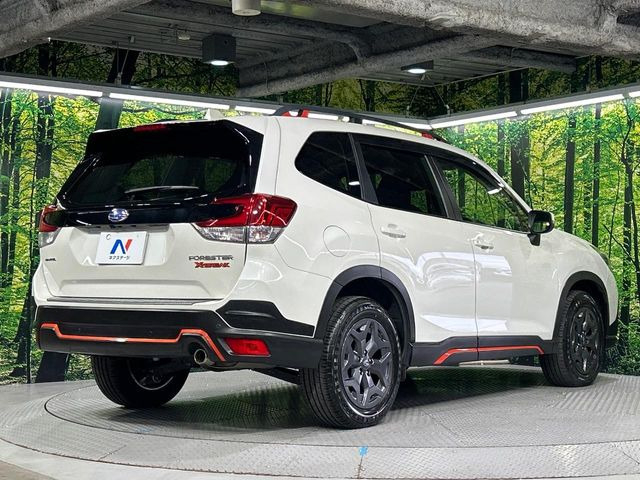 ☆全国のネクステージからお取り寄せが可能※!遠方の店舗に展示してあるクルマが気になる場合も、最寄りの店舗でご覧いただくことが可能です!是非私たちに要望をお聞かせください!※別途費用