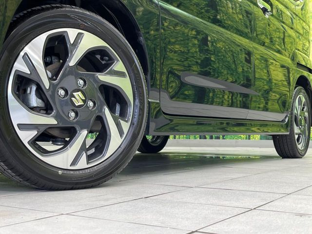 �y����15�C���`�A���~�z�C�[���z�O�ςɃ}�b�`���������A���~�z�C�[���𑕒����Ă���܂��B�e��ЊO�A���~�z�C�[����A�X�^�b�h���X�^�C�����戵�����Ă���܂��B���񂲑��k����������