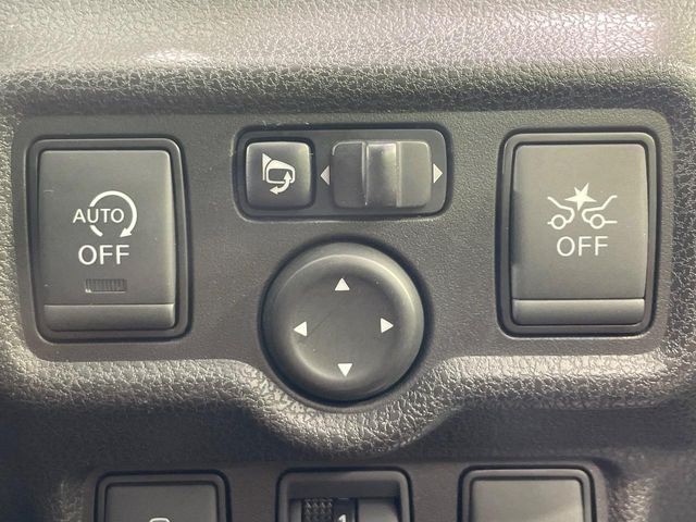 �y�G�}�[�W�F���V�[�u���[�L�z���s���ɑO���̎ԗ�����F�����A�Փ˂������Ȏ��͌x��ƃu���[�L�ŏՓˉ���Ɣ�Q�y�����A�V�X�g�B�����S�Ƀh���C�u�����y���݂��������܂��B