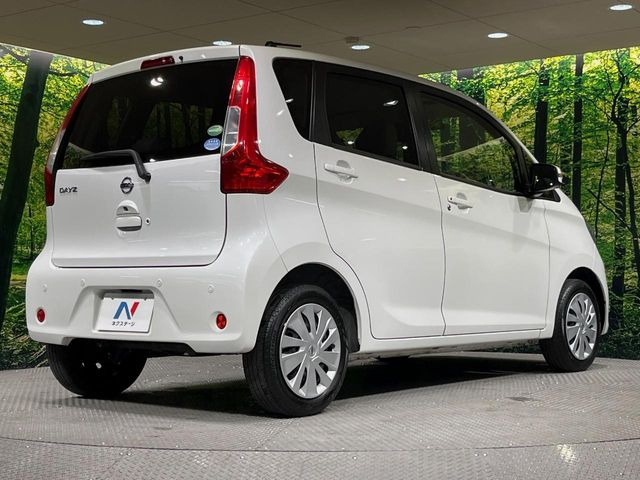 ☆全国のネクステージからお取り寄せが可能※!遠方の店舗に展示してあるクルマが気になる場合も、最寄りの店舗でご覧いただくことが可能です!是非私たちに要望をお聞かせください!※別途費用