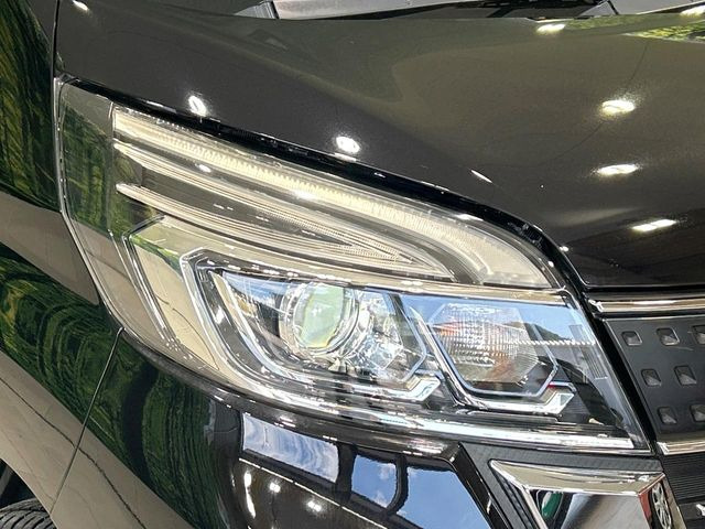 �yLED�w�b�h���C�g�z���V����ԑ��s�����ǍD�Ȏ��E���m�ۂ����S���ĉ^�]�ł��鍂�P�xLED�w�b�h���C�g�𑕔�!�_�����x�������A����d�͂��}�����Ă��܂��B