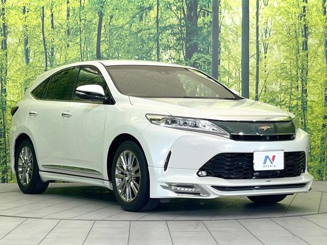 大好評のボディコーティング「弾スプラッシュコート」もご納車までに施工可能。通常のガラスコートと異なる、耐久年数6年の無機質ガラスコーティングが、ボディをキレイな状態に保ってくれます。