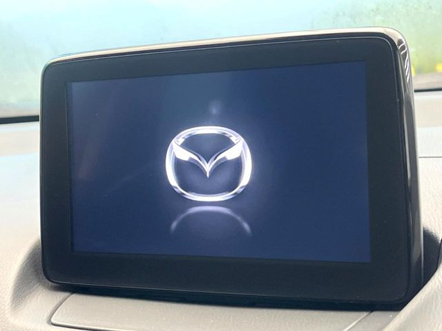 �y�}�c�_�R�l�N�g�i�r�z�ԓ��̕��͋C�Ƀ}�b�`������̌^�^�C�v�̃i�r�B�e����q�ݒ��Bluetooth�Đ����A�l�X�ȋ@�\���y���߂܂��B�����I�ȃ_�C�������삪�\�ŁA�g��������ǍD�ł��B