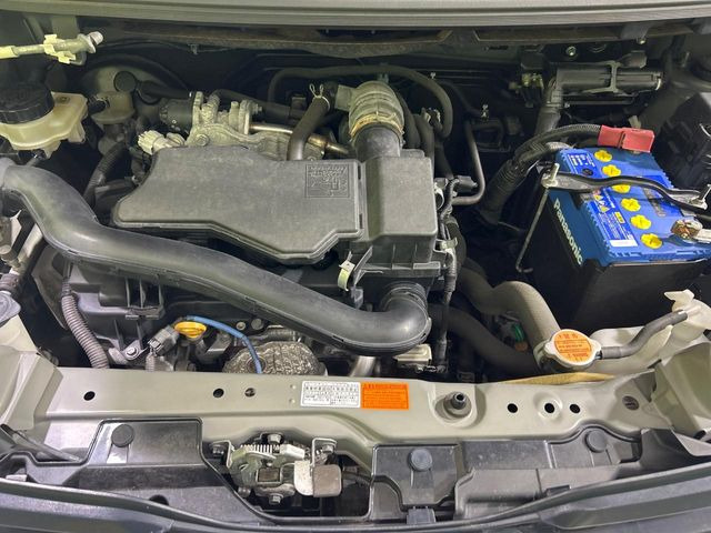 親切・丁寧な専門メカニックスタッフが応対!・車検・点検整備・事故等の修理などアフターサービスも安心。お車のカスタマイズもネクステージのサービススタッフまでご相談ください!