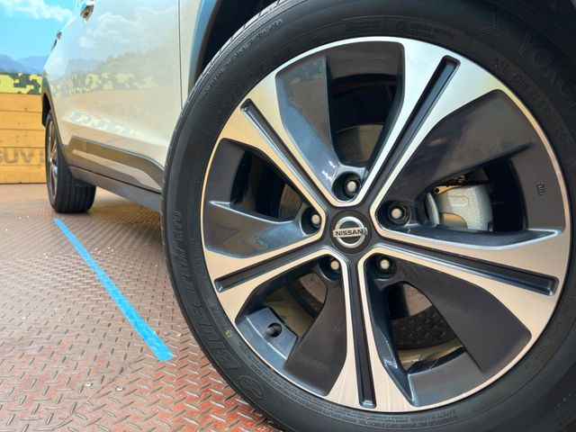 �y����17�C���`�A���~�z�C�[���z�O�ςɃ}�b�`���������A���~�z�C�[���𑕒����Ă���܂��B�e��ЊO�A���~�z�C�[����A�X�^�b�h���X�^�C�����戵�����Ă���܂��B���񂲑��k����������