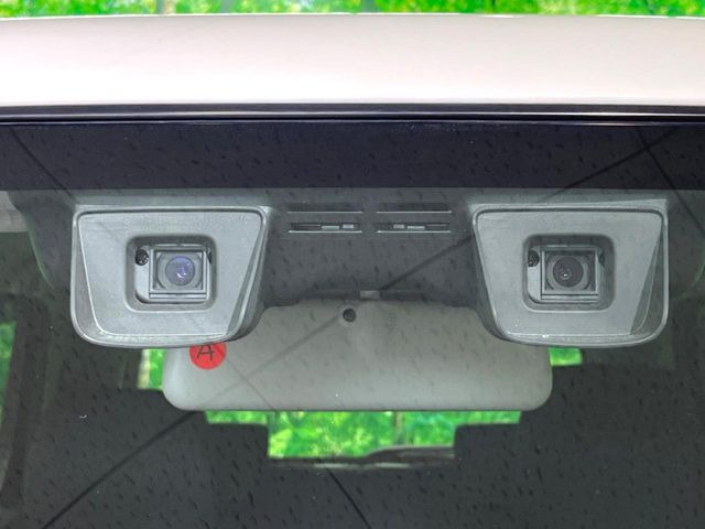 【スズキ セーフティサポート】走行中に前方の車両等を認識し、衝突しそうな時は警報とブレーキで衝突回避と被害軽減をアシスト。より安全にドライブをお楽しみいただけます。