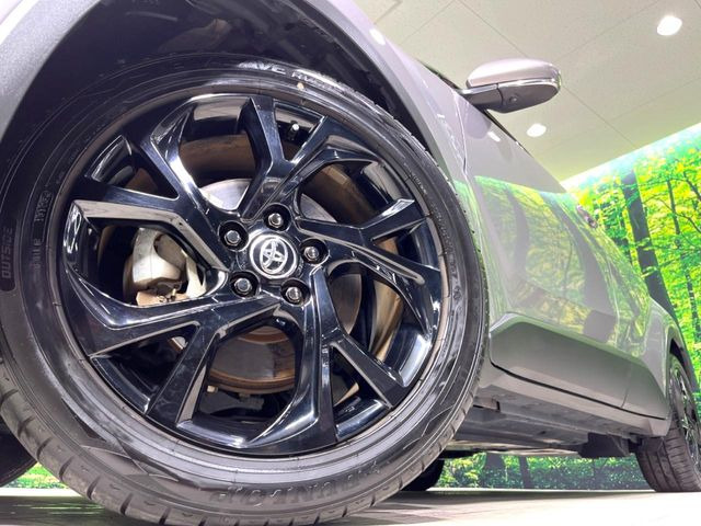 �y����18�C���`�A���~�z�C�[���z�O�ςɃ}�b�`���������A���~�z�C�[���𑕒����Ă���܂��B�e��ЊO�A���~�z�C�[����A�X�^�b�h���X�^�C�����戵�����Ă���܂��B���񂲑��k����������