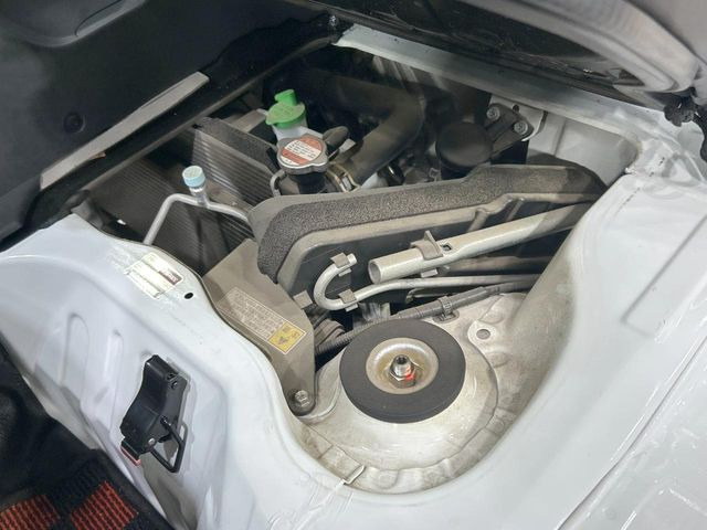 親切・丁寧な専門メカニックスタッフが応対!・車検・点検整備・事故等の修理などアフターサービスも安心。お車のカスタマイズもネクステージのサービススタッフまでご相談ください!