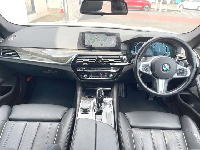 輸入車グループ総在庫数約2,000台!全国の系列店からメーカー・車種問わずご紹介出来るので、あなたにピッタリのお車が見つかるはずです♪まずはお問い合わせ下さい☆